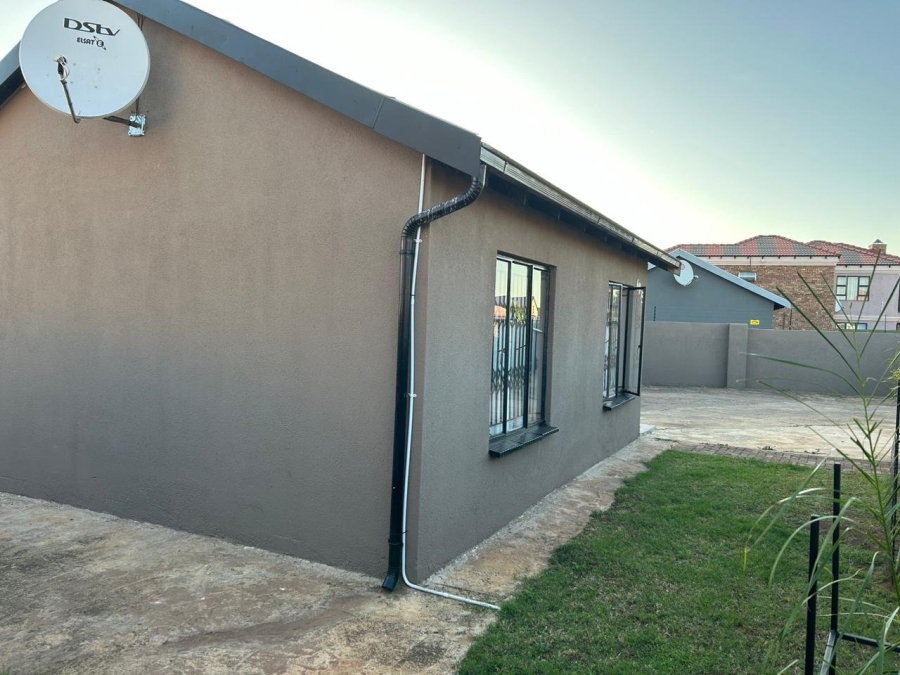 2 Bedroom Property for Sale in Soshanguve VV Gauteng