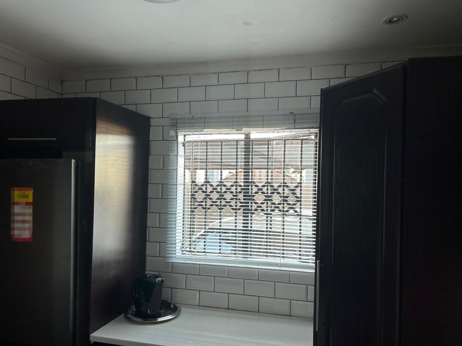 2 Bedroom Property for Sale in Soshanguve VV Gauteng