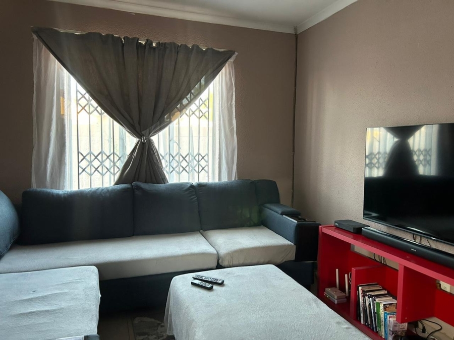 2 Bedroom Property for Sale in Soshanguve VV Gauteng