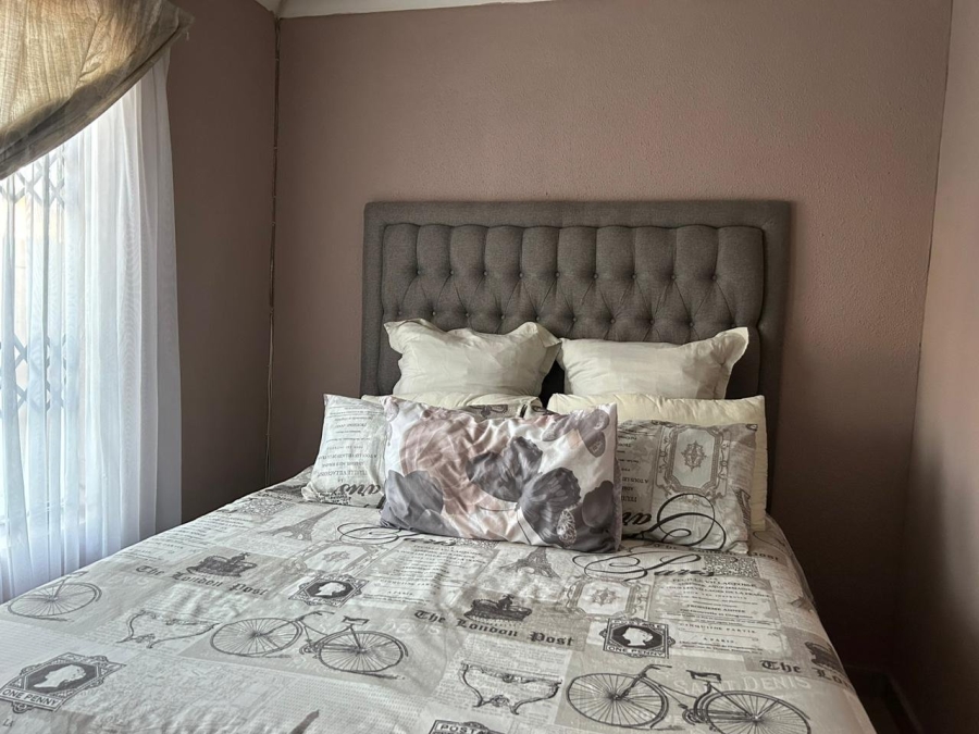 2 Bedroom Property for Sale in Soshanguve VV Gauteng