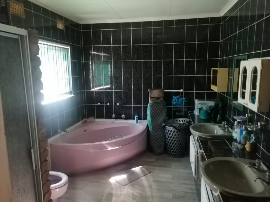 4 Bedroom Property for Sale in Van Dyk Park Gauteng