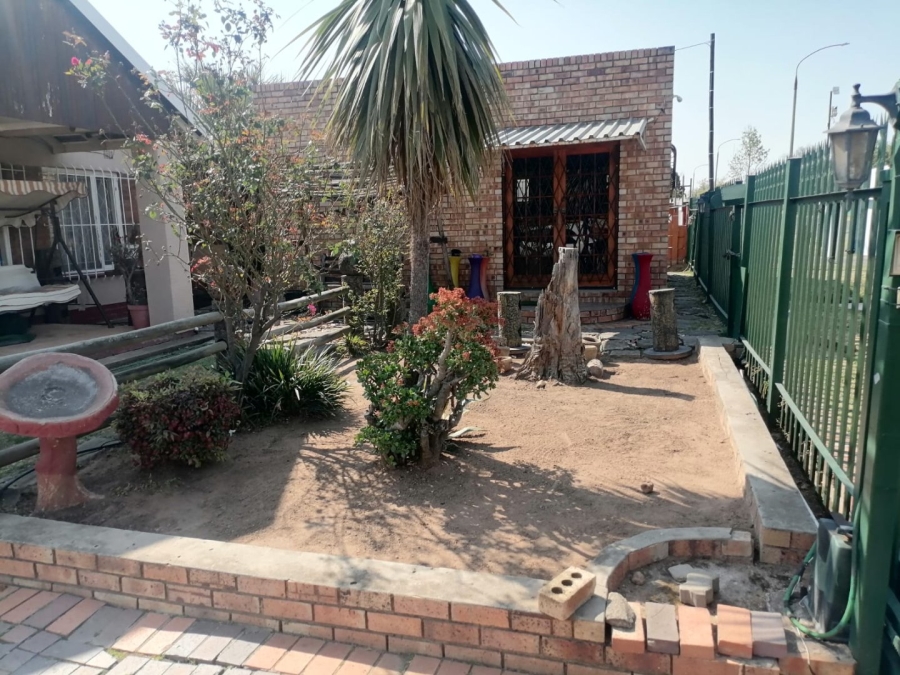 4 Bedroom Property for Sale in Van Dyk Park Gauteng