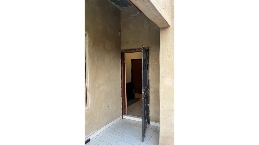 2 Bedroom Property for Sale in Roodekop Gauteng