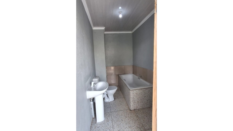 2 Bedroom Property for Sale in Roodekop Gauteng
