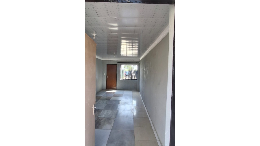2 Bedroom Property for Sale in Roodekop Gauteng