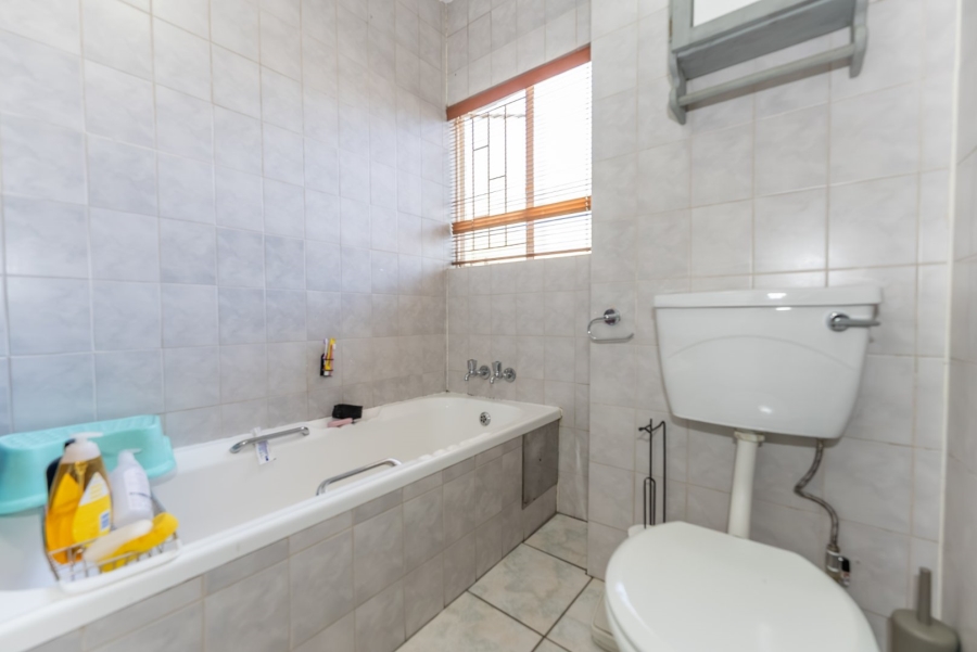 3 Bedroom Property for Sale in Eden Glen Gauteng