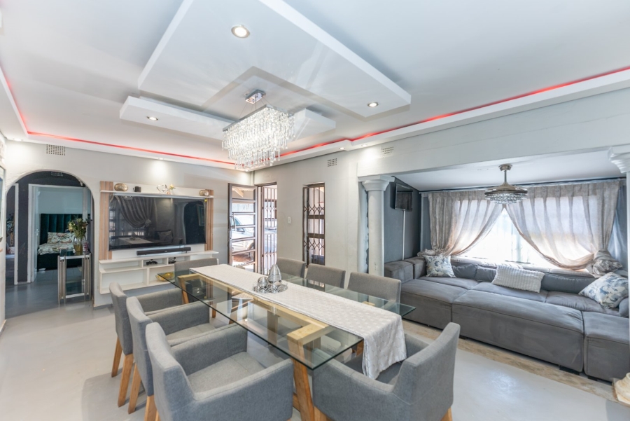 5 Bedroom Property for Sale in Klopperpark Gauteng