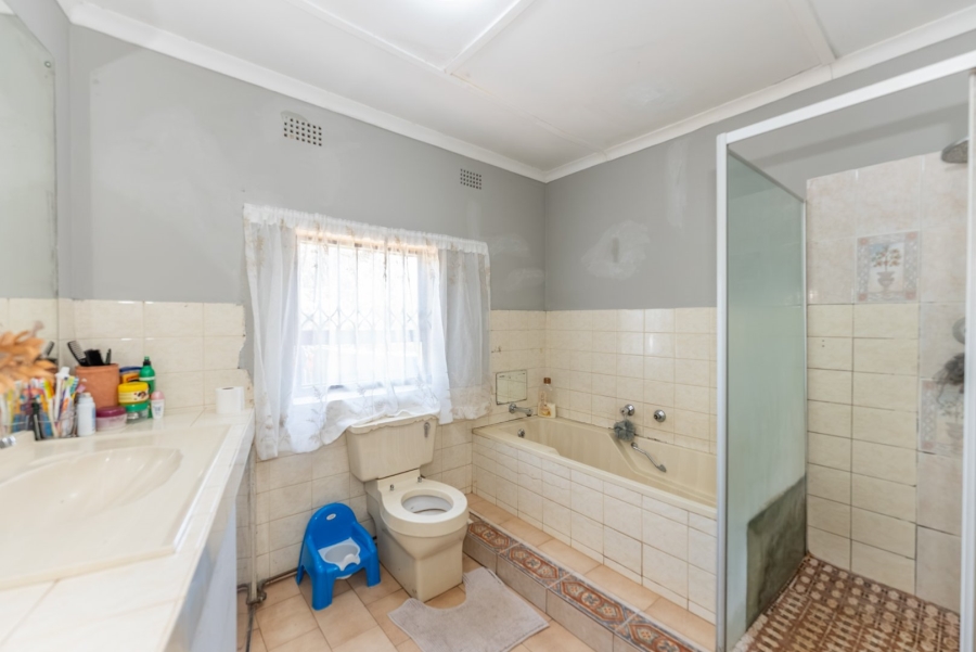 5 Bedroom Property for Sale in Klopperpark Gauteng