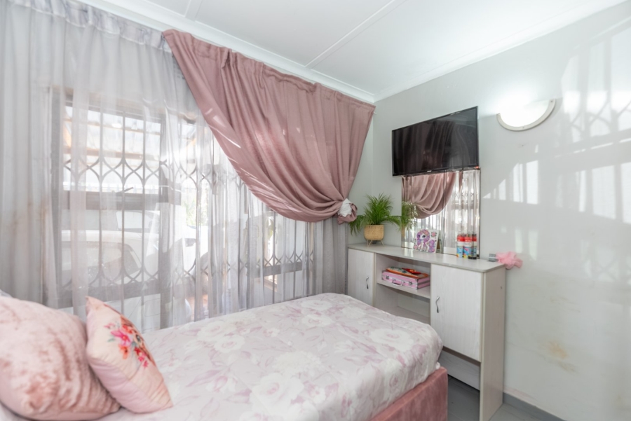 5 Bedroom Property for Sale in Klopperpark Gauteng