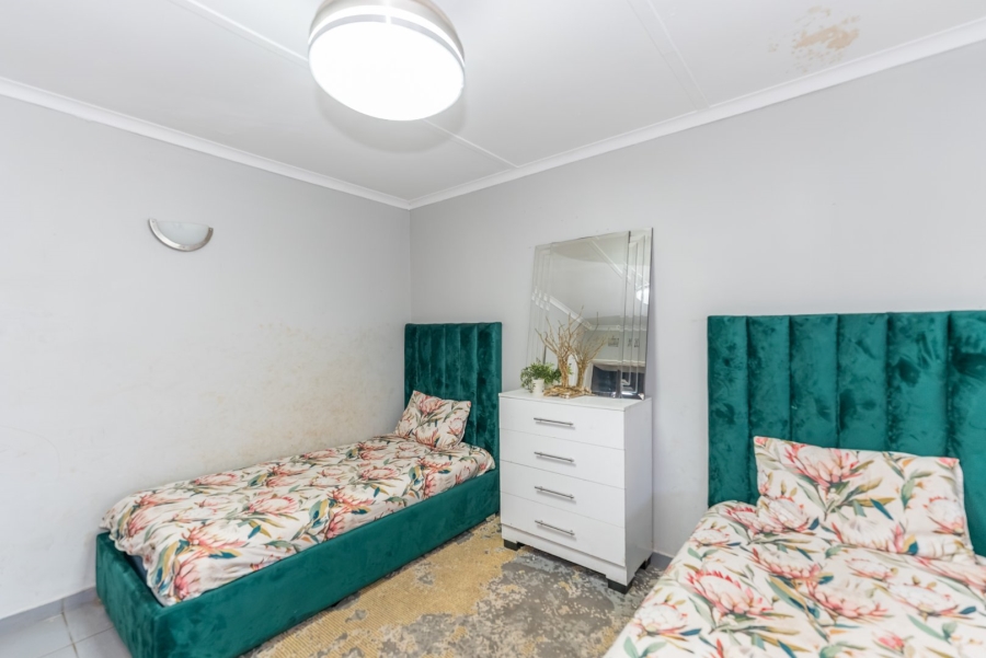 5 Bedroom Property for Sale in Klopperpark Gauteng