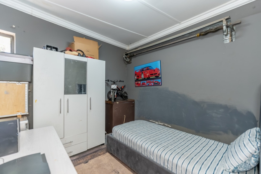 5 Bedroom Property for Sale in Klopperpark Gauteng