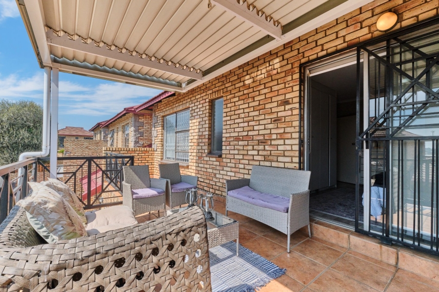 3 Bedroom Property for Sale in Wilgeheuwel Gauteng