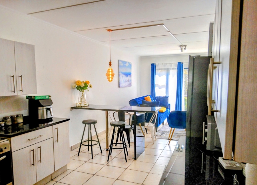 To Let  Bedroom Property for Rent in Beverley Gardens Gauteng