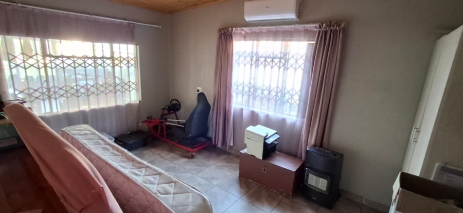 4 Bedroom Property for Sale in Pretoria Gardens Gauteng
