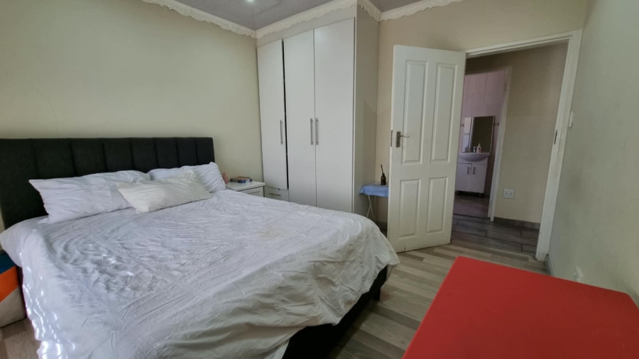 To Let 3 Bedroom Property for Rent in Birch Acres Gauteng
