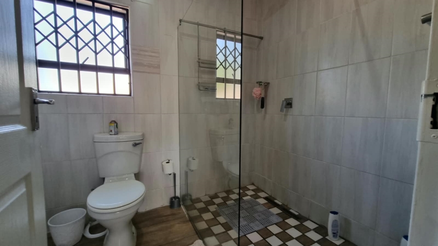 To Let 3 Bedroom Property for Rent in Birch Acres Gauteng
