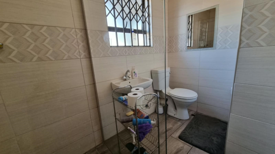 To Let 3 Bedroom Property for Rent in Birch Acres Gauteng