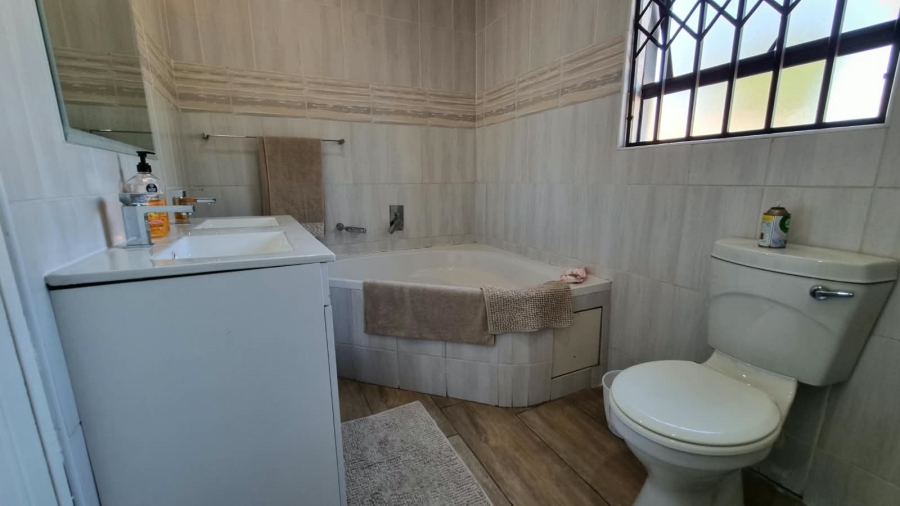 To Let 3 Bedroom Property for Rent in Birch Acres Gauteng