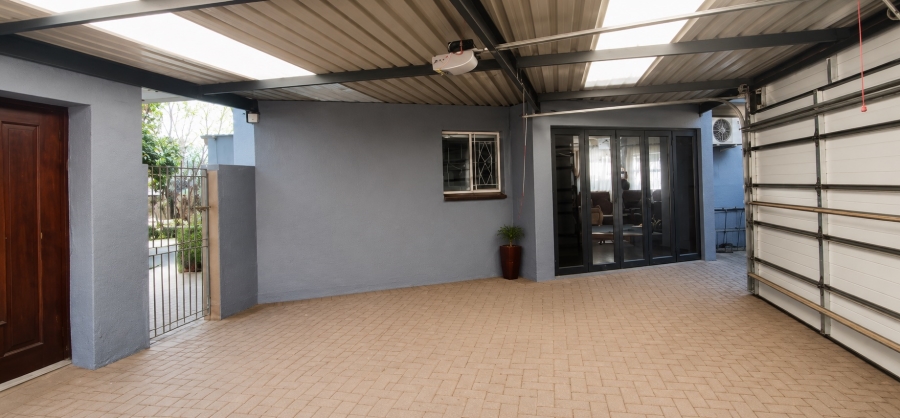 3 Bedroom Property for Sale in Risiville Gauteng