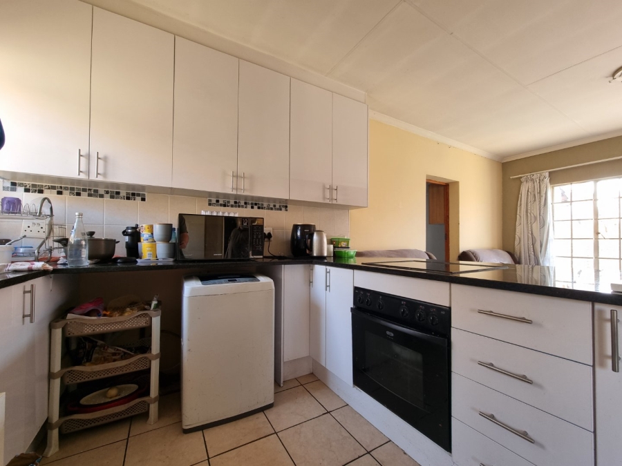 2 Bedroom Property for Sale in The Reeds Gauteng