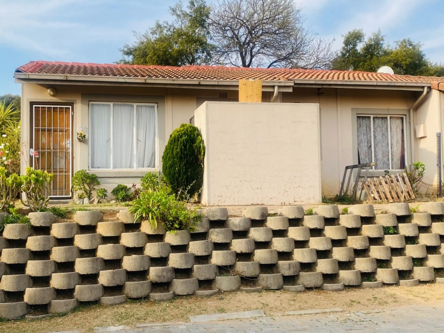 3 Bedroom Property for Sale in Country View Gauteng