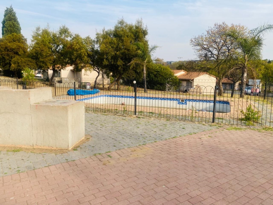 3 Bedroom Property for Sale in Country View Gauteng