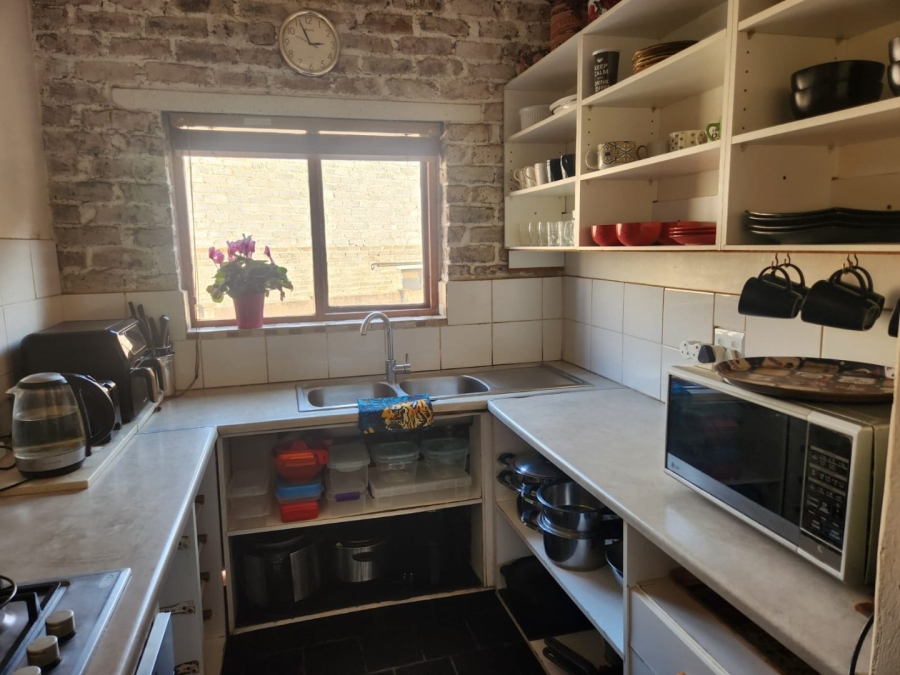 6 Bedroom Property for Sale in Olifantsfontein Gauteng