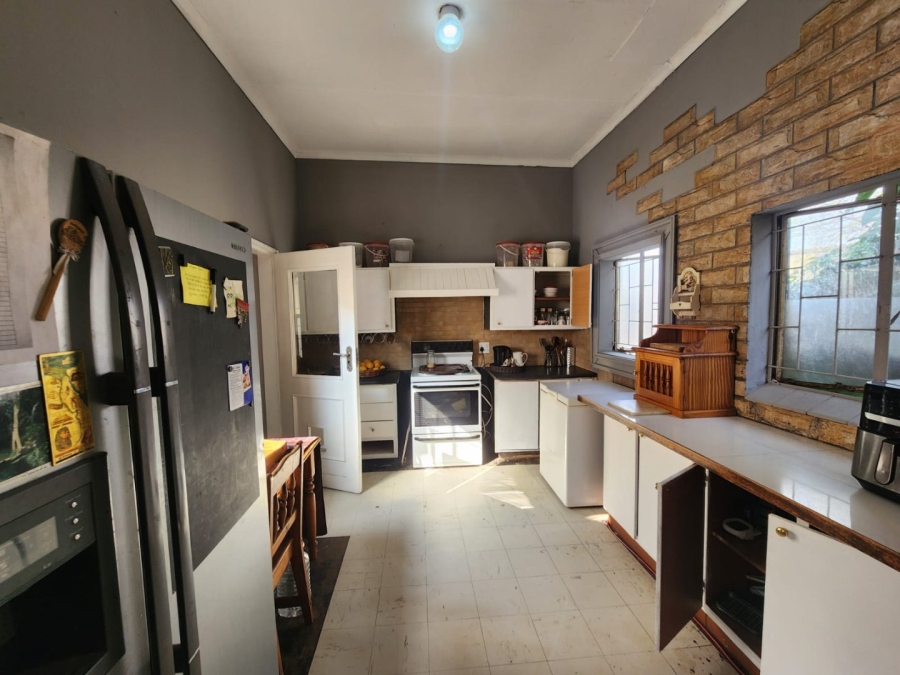 6 Bedroom Property for Sale in Olifantsfontein Gauteng