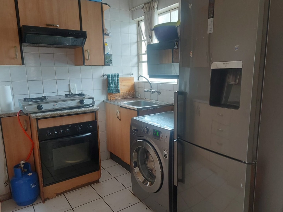 2 Bedroom Property for Sale in Whitney Gardens Gauteng