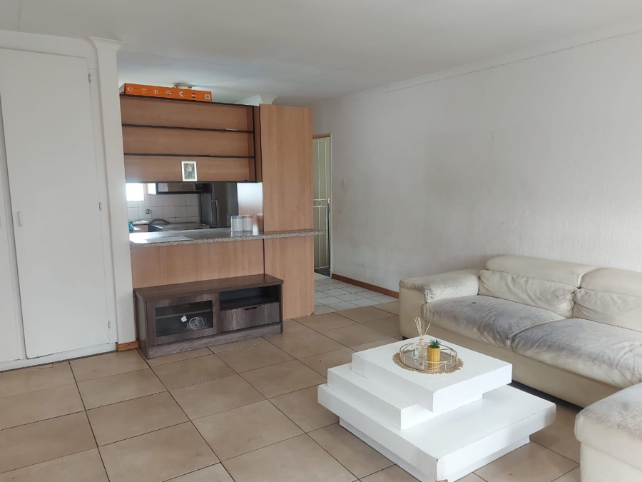 2 Bedroom Property for Sale in Whitney Gardens Gauteng