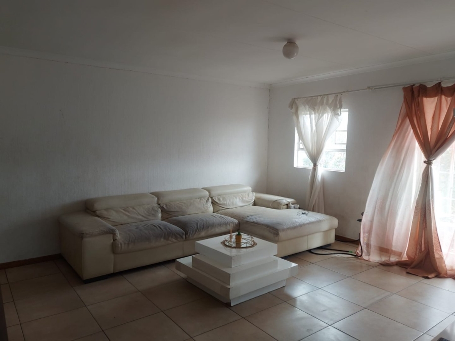 2 Bedroom Property for Sale in Whitney Gardens Gauteng