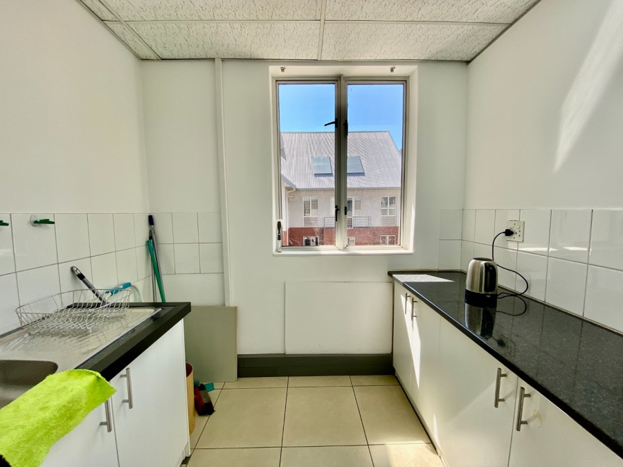To Let Commercial Property for Rent in Faerie Glen Gauteng