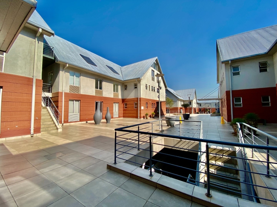 To Let Commercial Property for Rent in Faerie Glen Gauteng