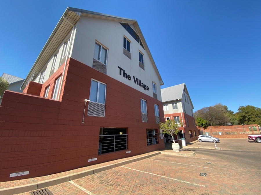 To Let Commercial Property for Rent in Faerie Glen Gauteng