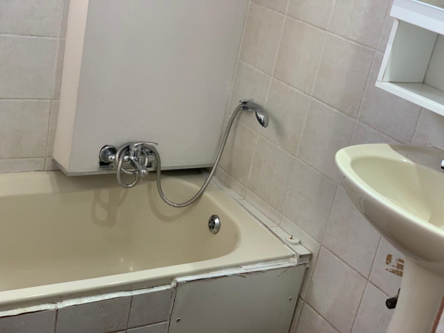 To Let 2 Bedroom Property for Rent in Parktown Gauteng