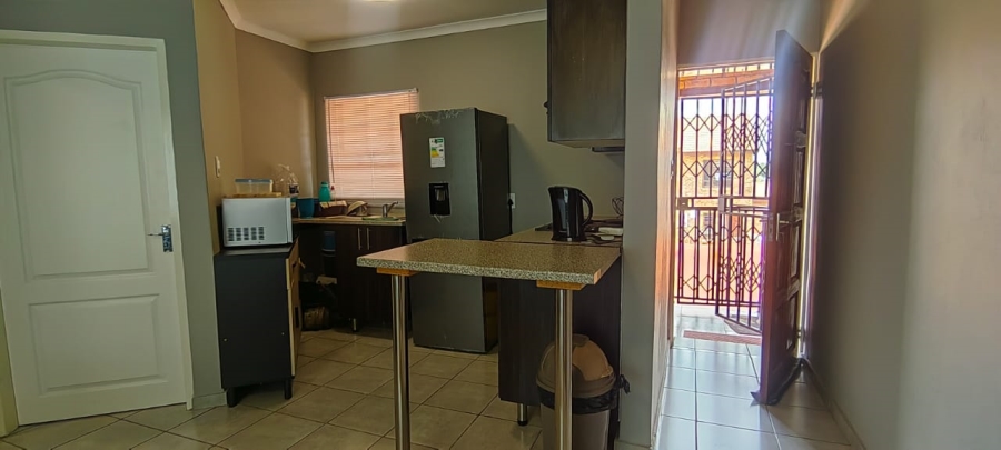 To Let 1 Bedroom Property for Rent in Fairlead Gauteng