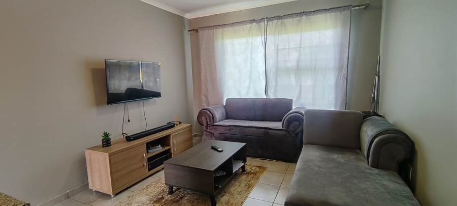 To Let 1 Bedroom Property for Rent in Fairlead Gauteng