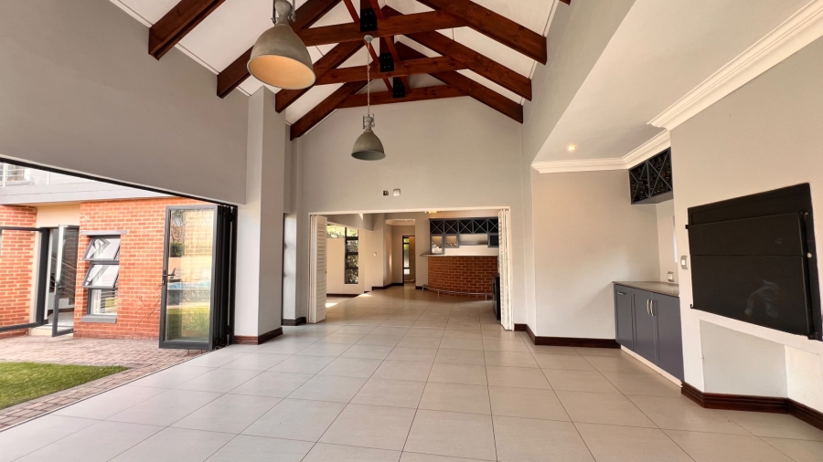 4 Bedroom Property for Sale in Midstream Ridge Gauteng