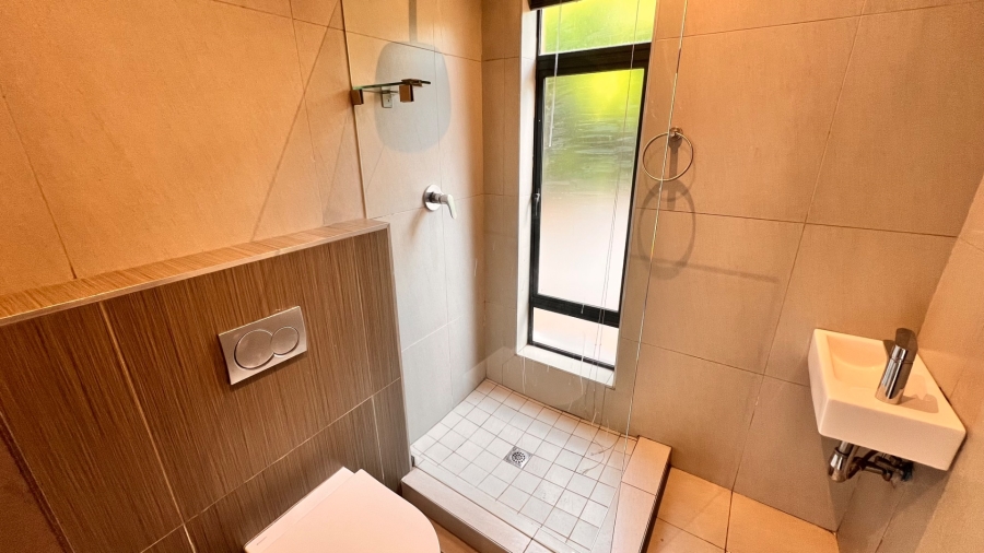 4 Bedroom Property for Sale in Midstream Ridge Gauteng