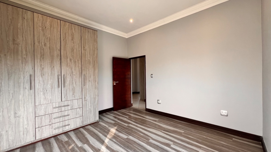 4 Bedroom Property for Sale in Midstream Ridge Gauteng