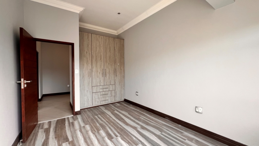 4 Bedroom Property for Sale in Midstream Ridge Gauteng