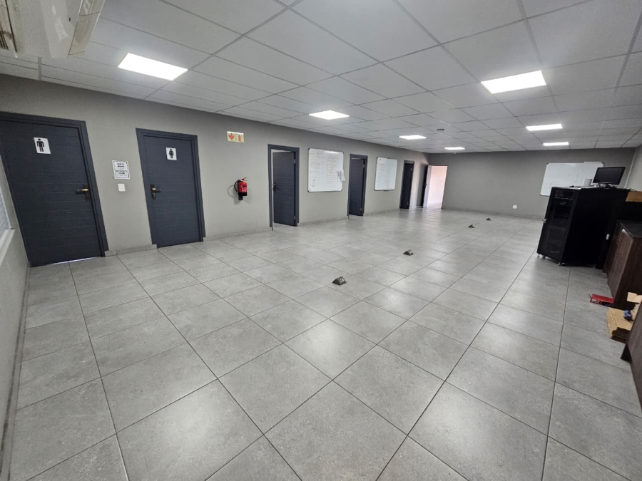 Commercial Property for Sale in Knopjeslaagte Gauteng