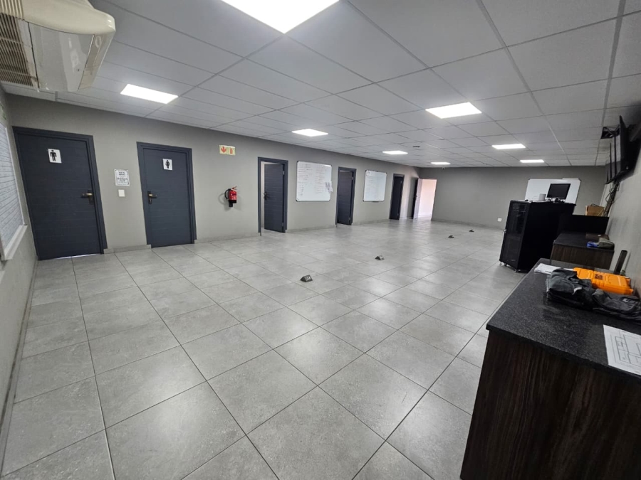 Commercial Property for Sale in Knopjeslaagte Gauteng