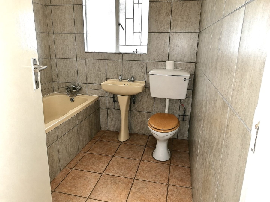 3 Bedroom Property for Sale in Vanderbijlpark Cw 6 Gauteng