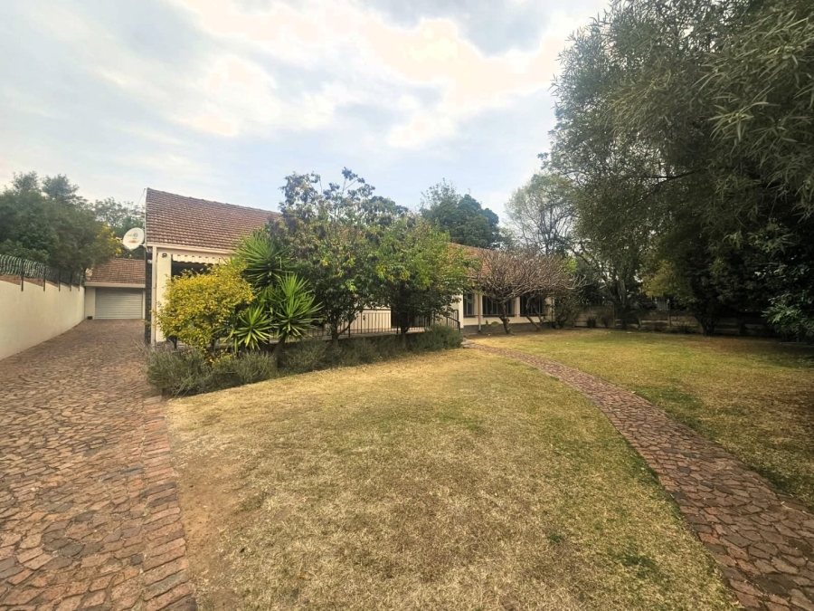 To Let 3 Bedroom Property for Rent in Waterkloof Gauteng
