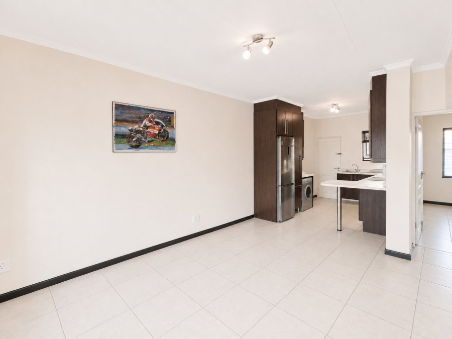 2 Bedroom Property for Sale in Greenstone Crest Gauteng