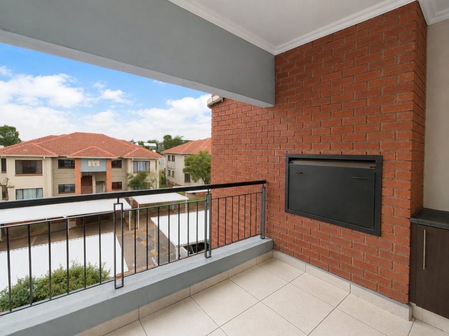 2 Bedroom Property for Sale in Greenstone Crest Gauteng