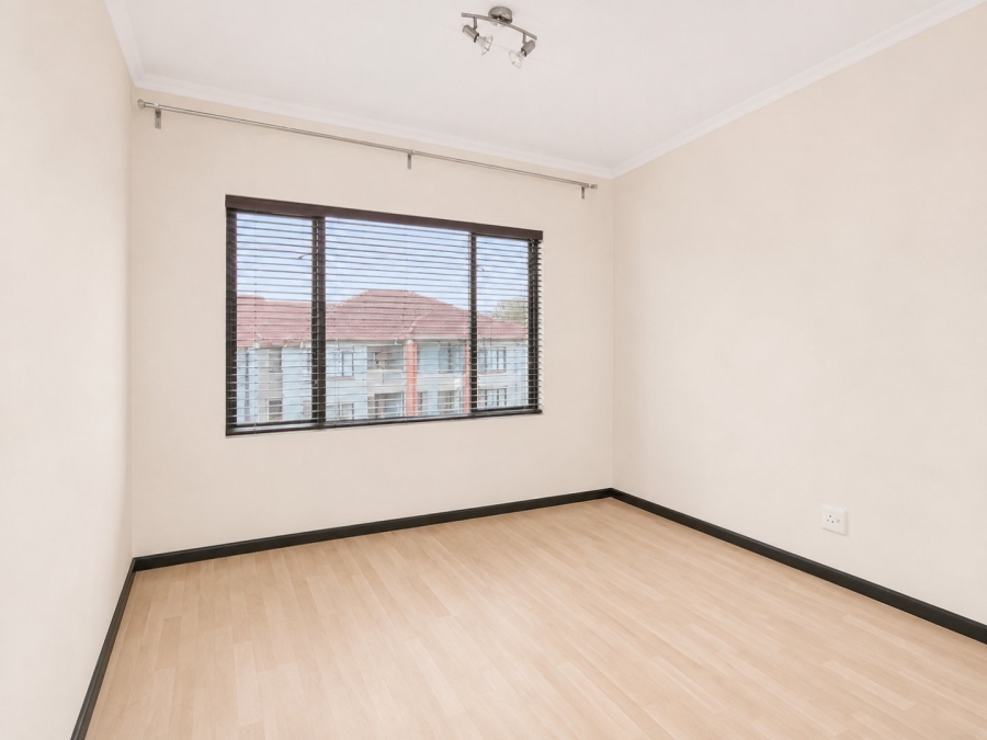 2 Bedroom Property for Sale in Greenstone Crest Gauteng