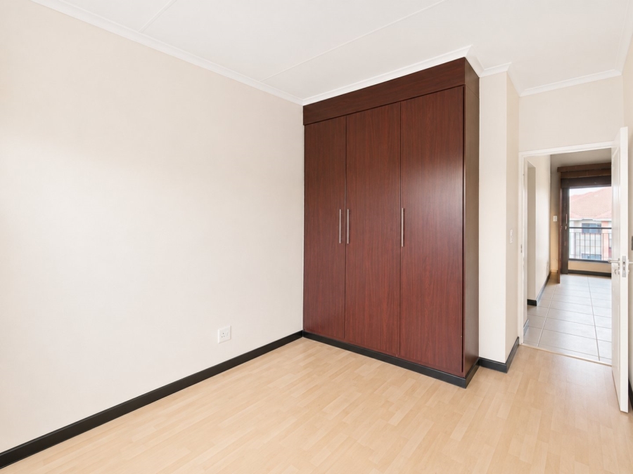 2 Bedroom Property for Sale in Greenstone Crest Gauteng