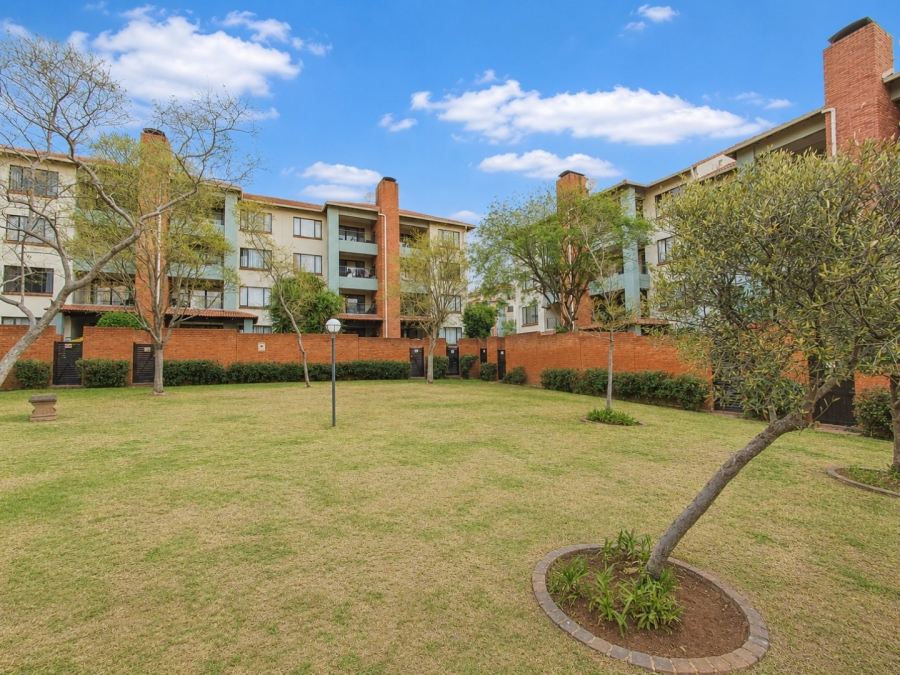 2 Bedroom Property for Sale in Greenstone Crest Gauteng